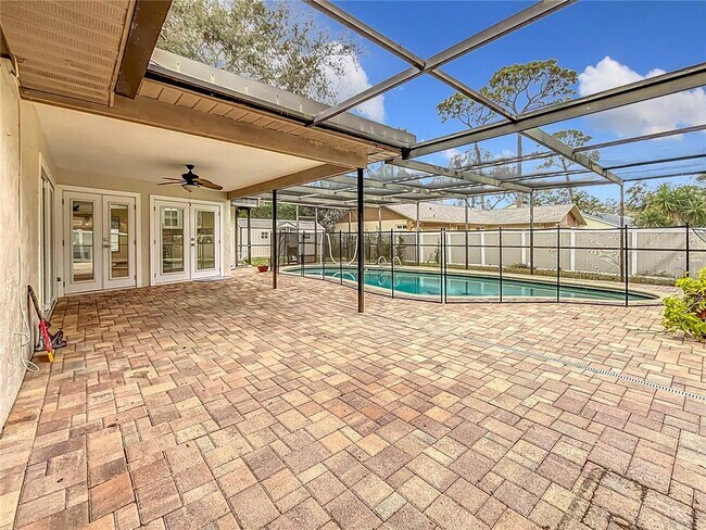 Building Photo - 3005 Enisglen Dr