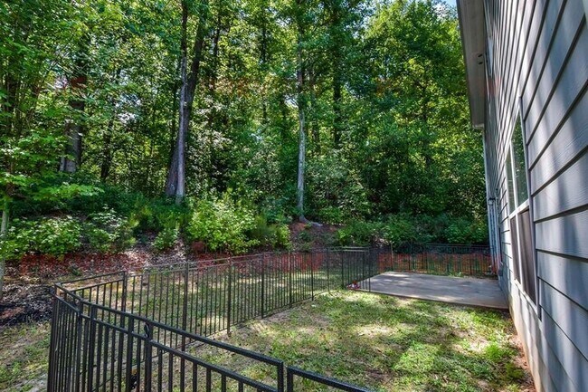 Building Photo - 2099 Easterwood Ct.
