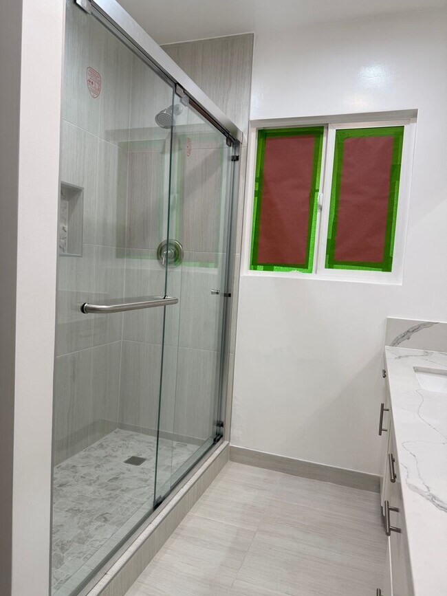 Building Photo - This Beautiful Home is Available NOW for L...