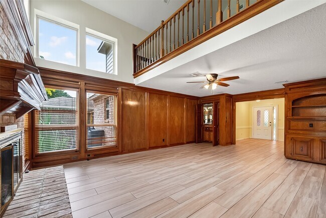 Building Photo - 13618 Jessica Ln