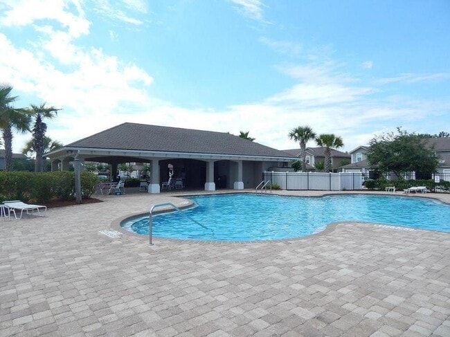 Building Photo - 374 Scrub Jay Dr