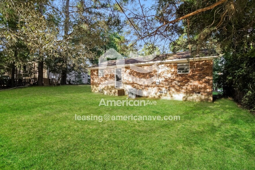 Building Photo - 421 Hickory Ridge Dr