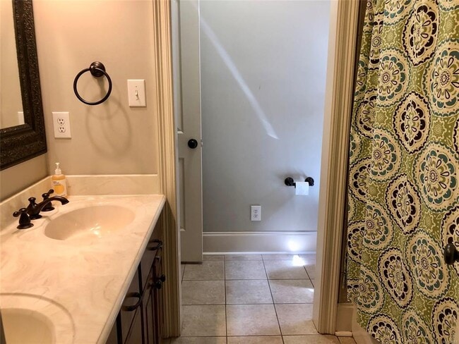 Building Photo - 1694 Pebble Creek Dr