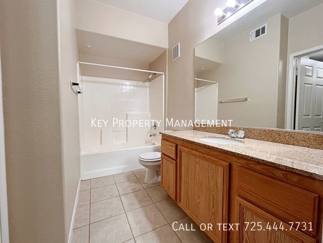 Building Photo - 2 BED 2 BATH CONDO IN GATED COMMUNITY NEAR...