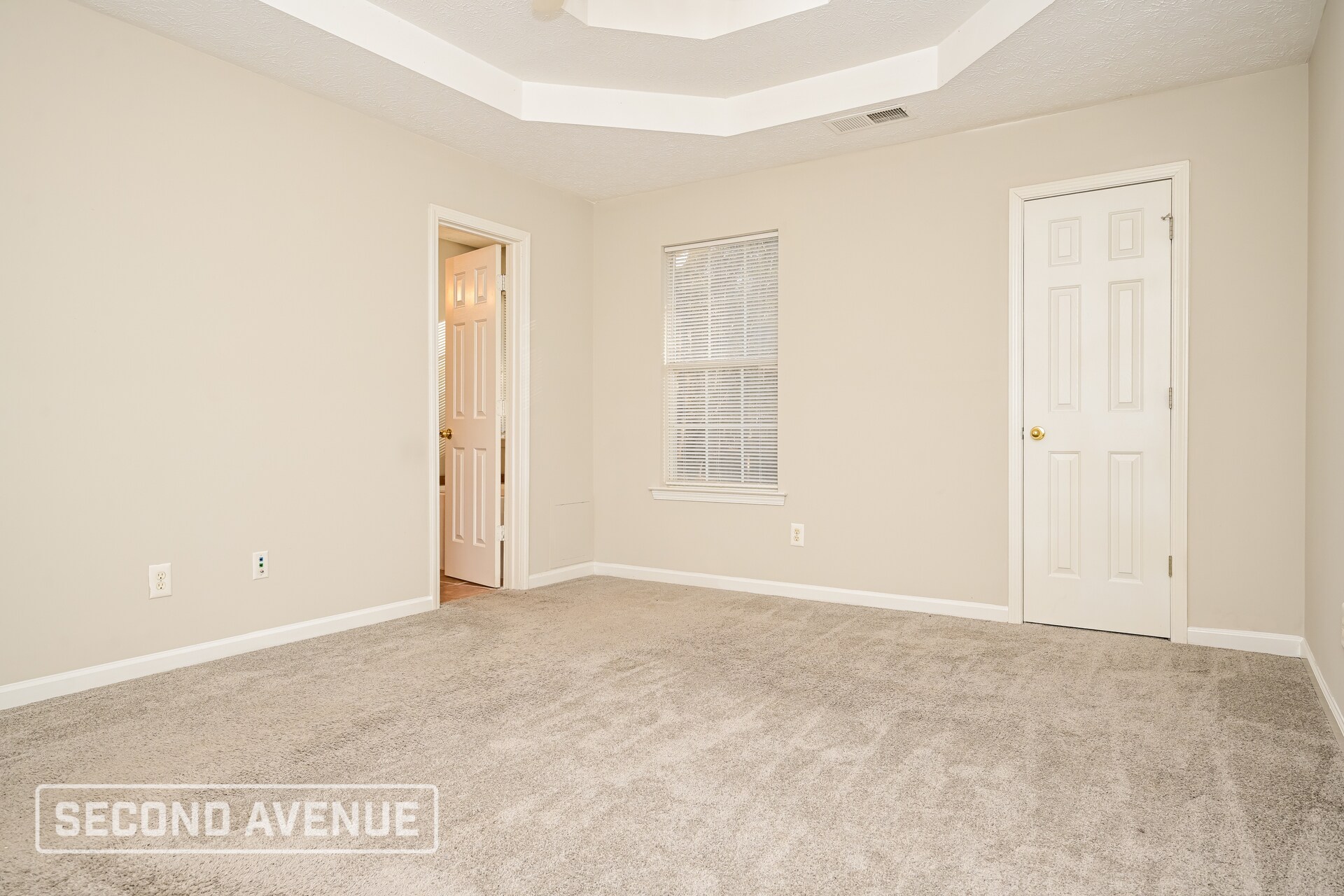 Building Photo - 75 Lark Rd