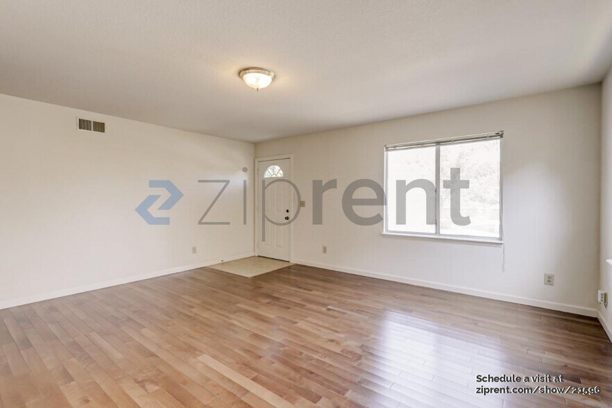 Building Photo - 1706 Hibbard St