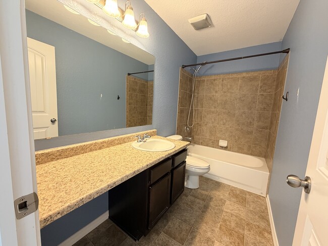 Building Photo - 9545 Sand Myrtle Dr