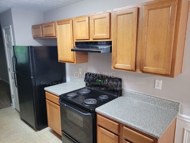 Building Photo - Beautiful 3 Bedroom Townhouse in Decatur!