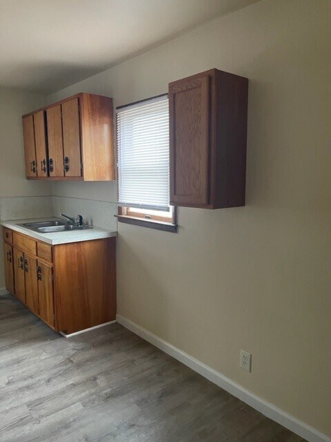 Building Photo - 118 W Foulkes St