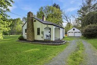 Building Photo - 528 Ward Rd