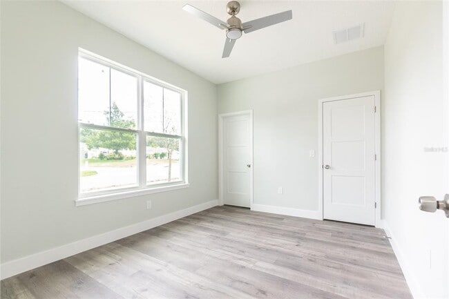 Building Photo - 200 Bridle Path