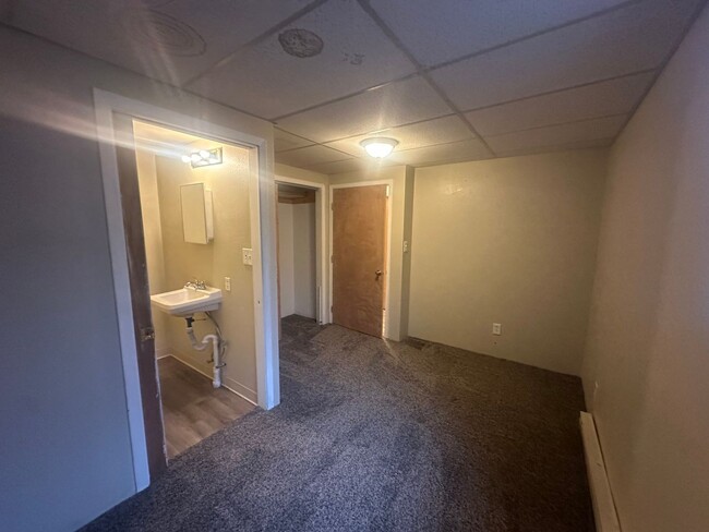 Building Photo - Two Bedroom, Two and half bathroom Townhom...