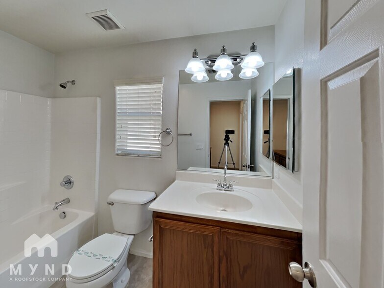 Building Photo - 8681 Pico Grande Ct