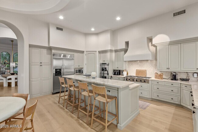 Building Photo - 11861 E Desert Trail Rd