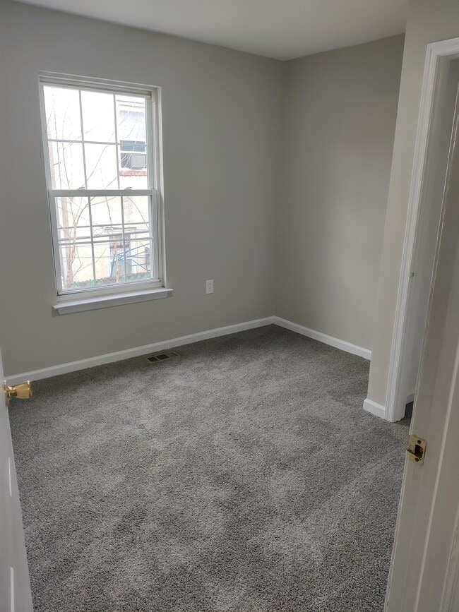 Building Photo - 2714 Titan St