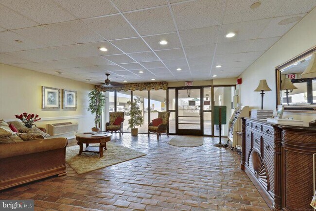 Building Photo - 10700 Coastal Hwy