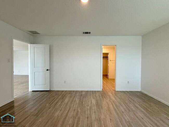 Building Photo - 5506 Basil Chase