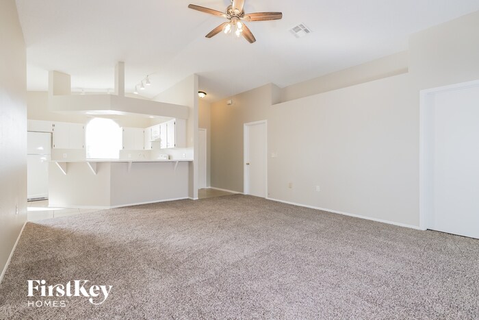 Building Photo - 785 Hunt Dr