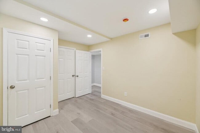 Building Photo - 729 Madison St NW