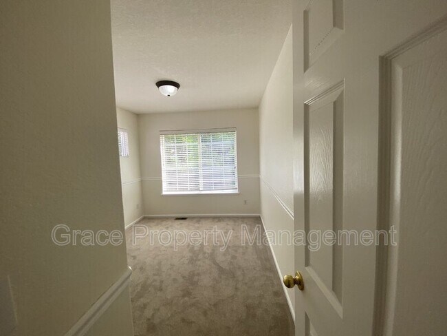Building Photo - 14334 Craftsman Way