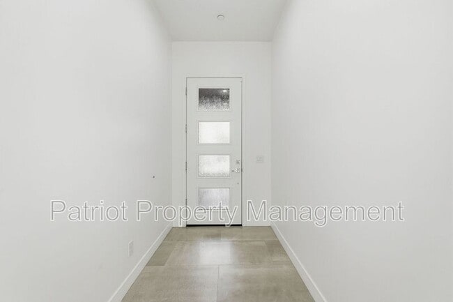 Building Photo - 7347 E Vista Bonita Dr