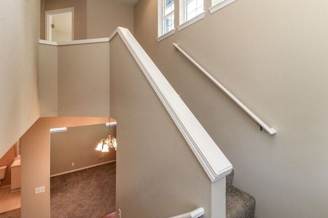 Building Photo - Charming 3-bedroom Craftsman Style DuPont ...
