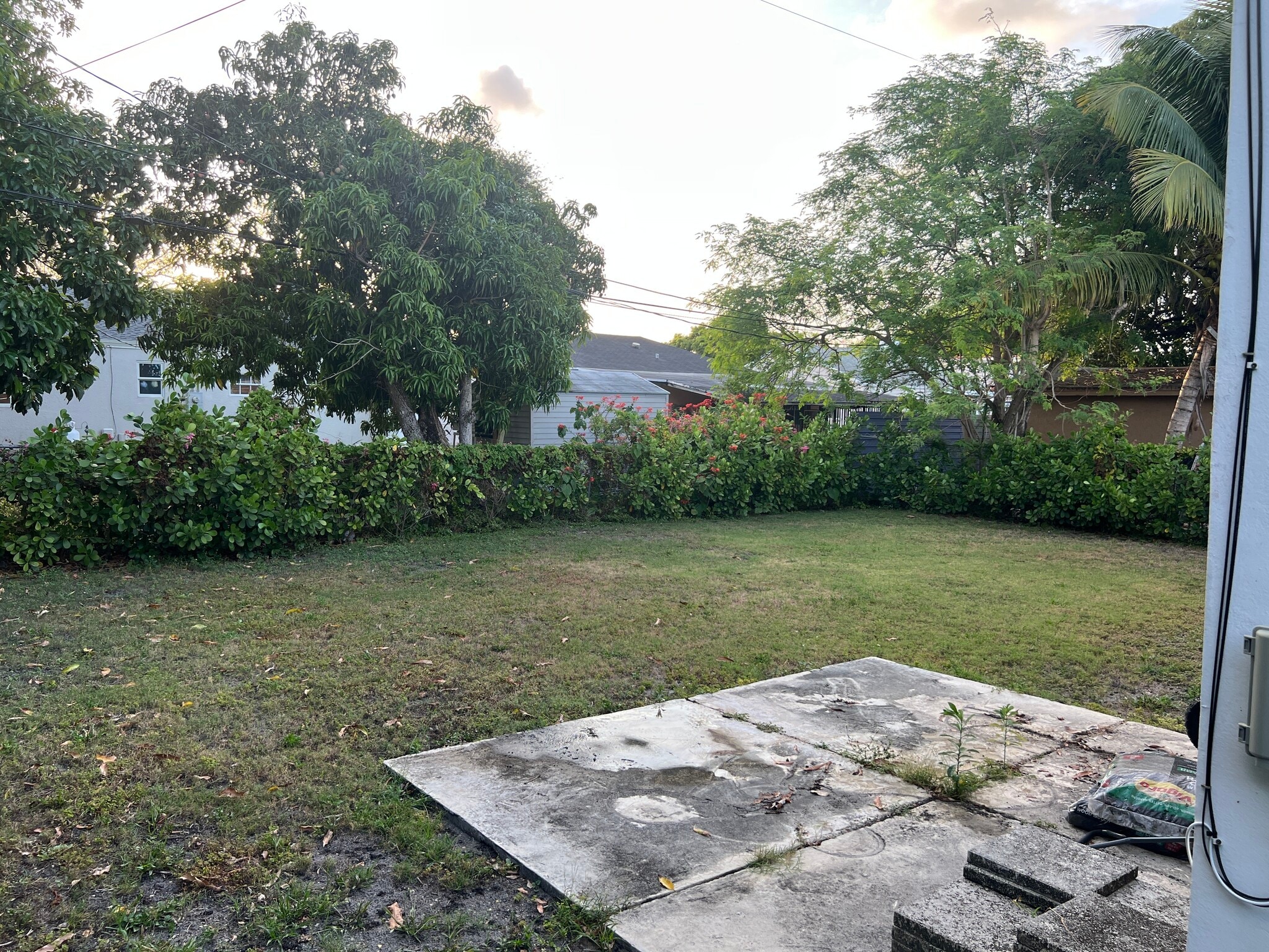 Building Photo - 4200 NW 11th Ct