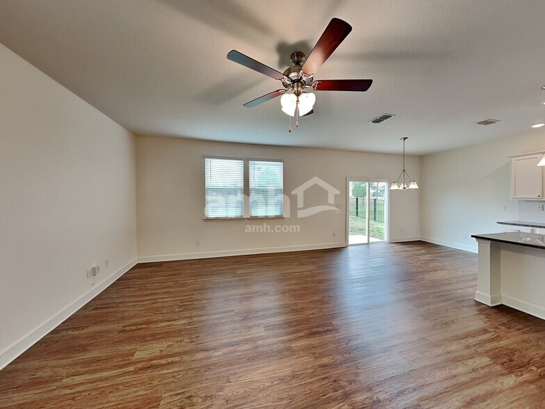 Building Photo - 8553 Highfield Ave