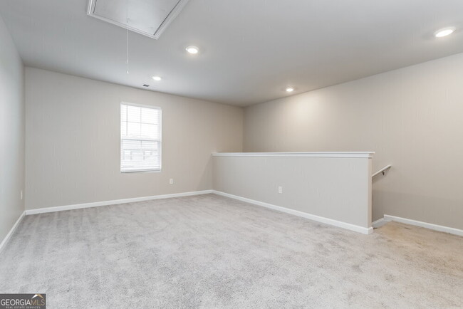 Building Photo - 319 Hamilton Pointe Dr