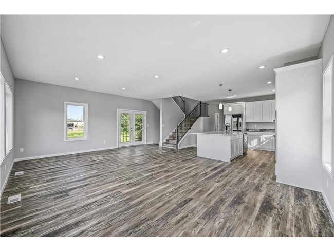 Building Photo - Rare 3 bed 4 bath no upgrade left out! 2 f...