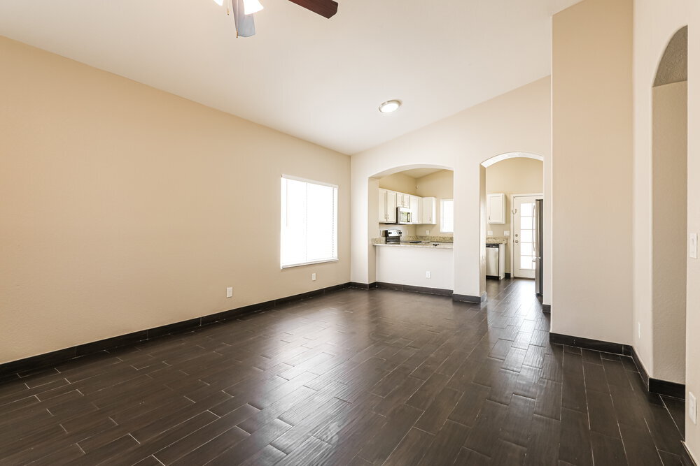 Building Photo - 9204 E Muleshoe St