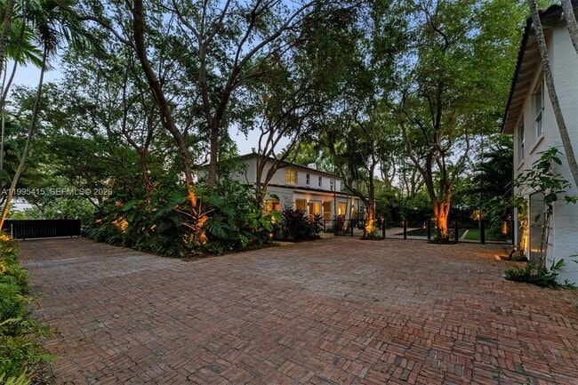 Building Photo - 5812 Alton Rd