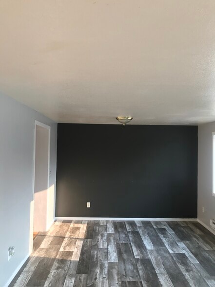 Building Photo - 844 Moccasin Ln