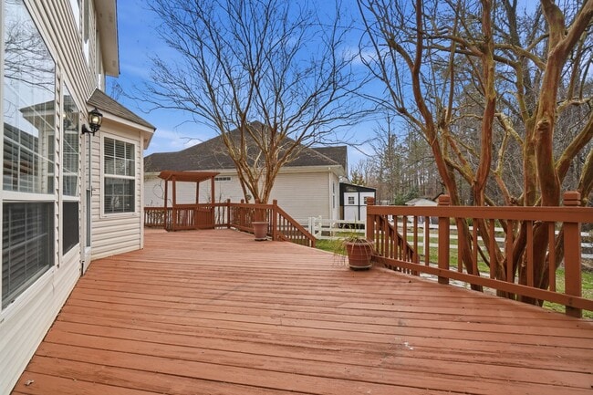 Building Photo - Freshly Renovated & Ready NOW! A First-Time Rental in Castleton! Pet Friendly - Fenced Yard - Gre...