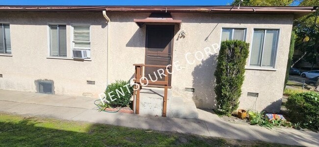 Building Photo - 609 E San Jose Ave