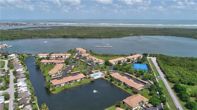 Building Photo - 6101 SE Landing Way