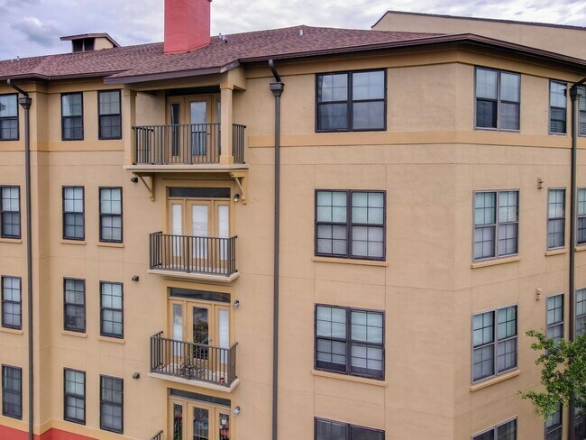 Building Photo - North Quarter of Downtown Orlando, convenient to Ivanhoe District