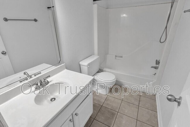 Building Photo - 1402 Camp Rd