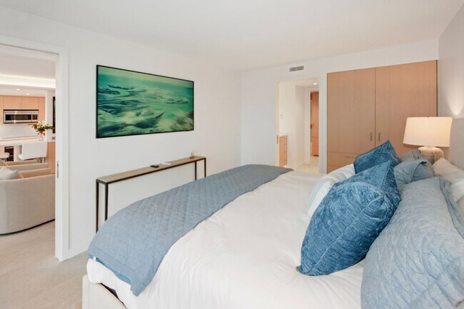 Building Photo - Long Term, Furnished Rental available at Coronado Shores!