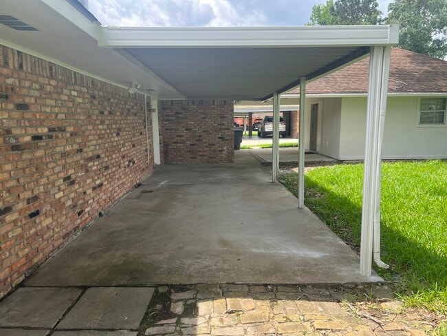 Building Photo - 4343 Lassen Dr