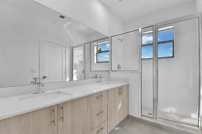 Building Photo - 702 Stellar Ct