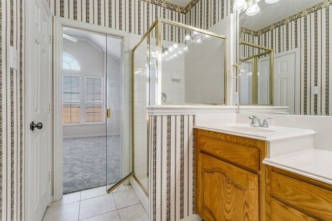 Building Photo - 511 Poplar Ln