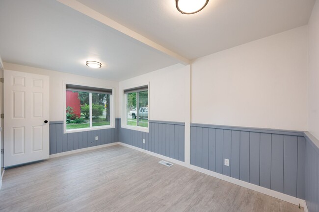 Building Photo - Central Located Remodeled 3 Bedroom Home- ...