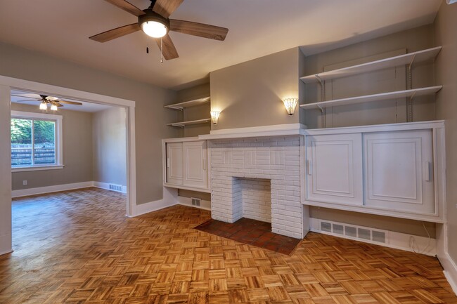 Building Photo - 211 Lenox Ave
