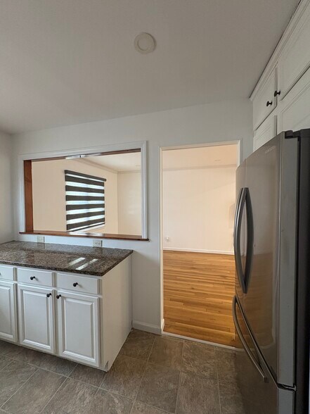 Building Photo - 49 Catalpa St