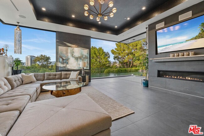 Building Photo - 3712 Broadlawn Dr