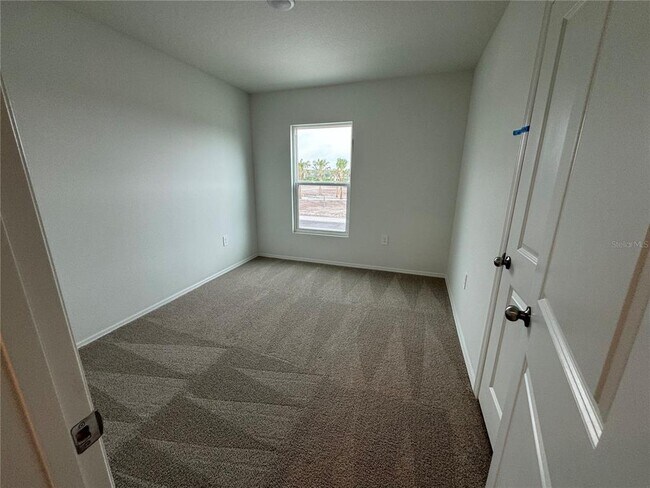 Building Photo - 13133 Oak Hill Way