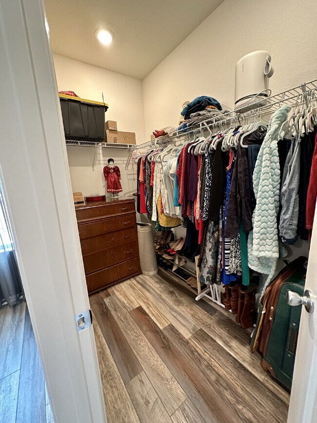 Building Photo - MOVE IN SPECIAL:   Move in before February 20th, 2026 receive $500 off of 1st Month’s Rent.