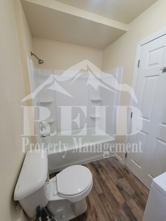 Building Photo - 4114 McCall Blvd W