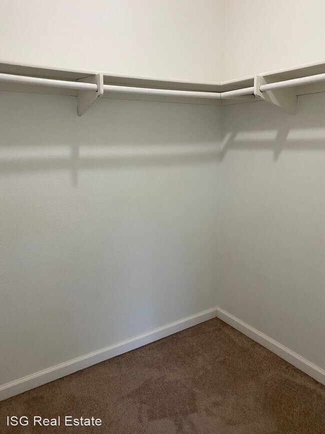 Building Photo - 3 br, 2.5 bath House - 1537 Apache Dr. Unit D